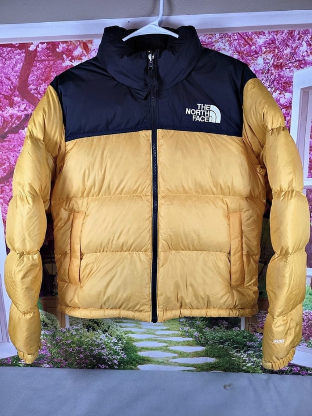 The North Face 1996 Retro Nuptse 700 Down Puffer Jacket Yellow Black Womens Sz M